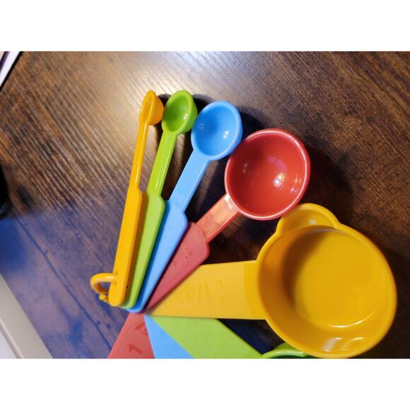 Set Of 8 Multi-Color Nesting Measuring Cups & Spoons - Picture 5 of 8